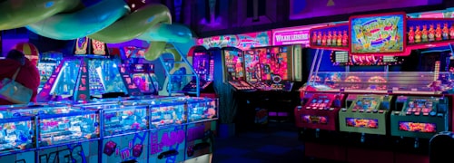 直播数据中心展示实时比分和核心赛事参数仪表盘